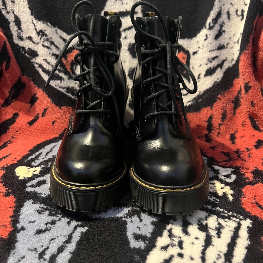 Dr. Martens Persephone Women's Buttero Boots